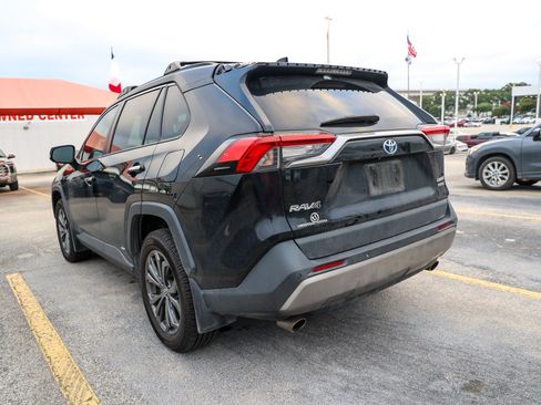 Used 2022 Toyota RAV4 Limited AWD/4WD image 10