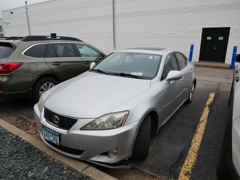Used 2008 Lexus IS 250 AWD image 2