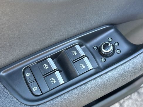 Used 2021 Audi Q7 3.0T Premium Plus image 39