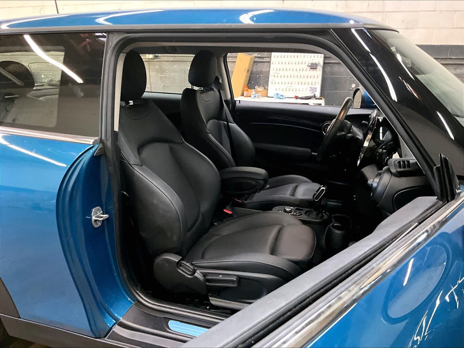 Used 2024 MINI Cooper SE FWD image 11