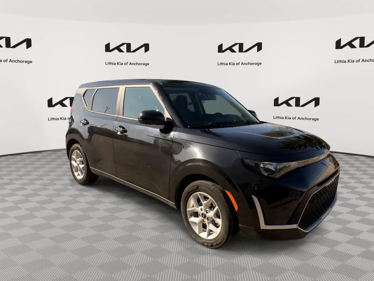 Certified 2023 Kia Soul LX w/ Option Group 015 FWD image 2