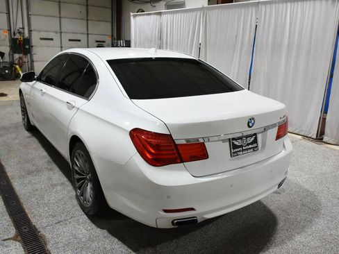Used 2012 BMW 740i RWD image 4