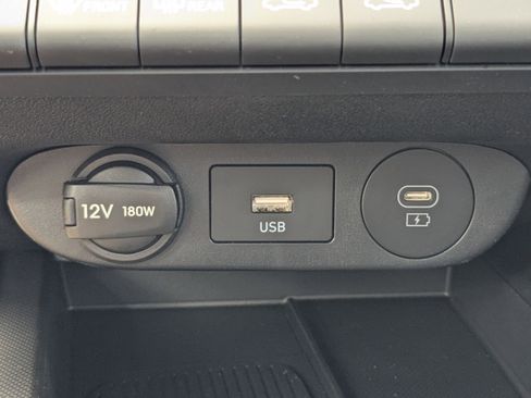 New 2025 Hyundai Elantra SEL image 21