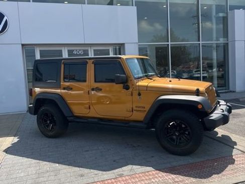 Used 2014 Jeep Wrangler Unlimited Sport image 4