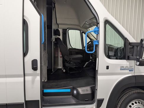 Used 2024 RAM ProMaster 3500 w/ Delivery Van Package image 22