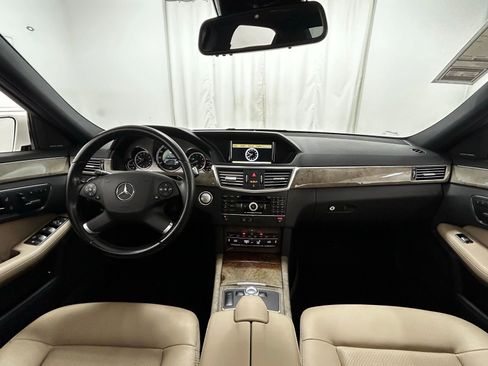 Used 2010 Mercedes-Benz E 350 4MATIC Sedan image 8