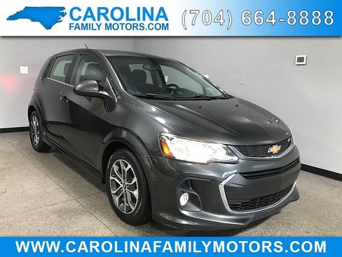 Used 2017 Chevrolet Sonic LT FWD image 1