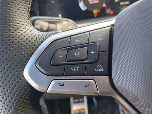 New 2026 Volkswagen Tiguan SE R-Line image 28