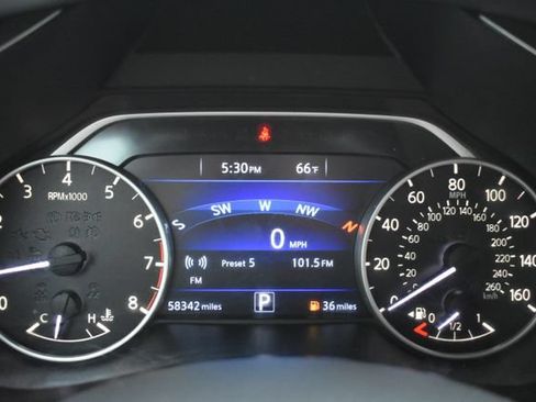 Used 2017 Nissan Murano S FWD image 19