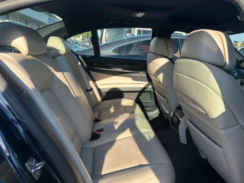 Used 2012 BMW 750i w/ M Sport Pkg RWD image 15