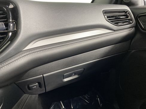 Used 2022 Dodge Durango GT image 38