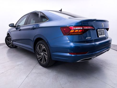 Used 2019 Volkswagen Jetta SEL Premium FWD image 2