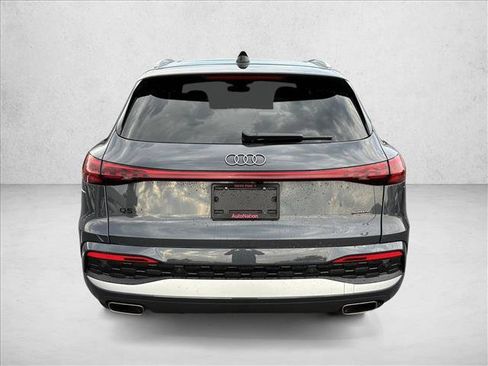 Certified 2025 Audi Q5 Premium w/ Convenience Package AWD/4WD image 6