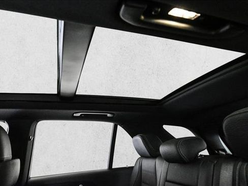 Certified 2025 Mercedes-Benz GLE 580 4MATIC image 21