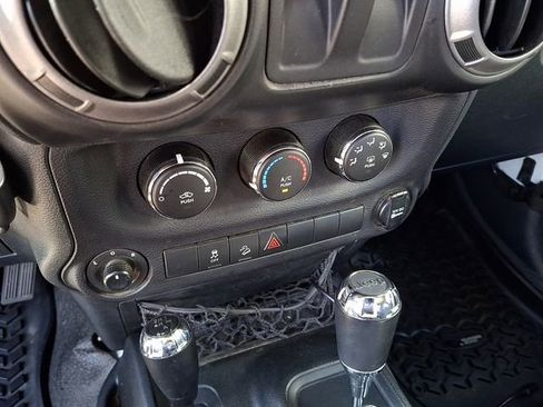 Used 2017 Jeep Wrangler Sport w/ Quick Order Package 24S AWD/4WD image 11
