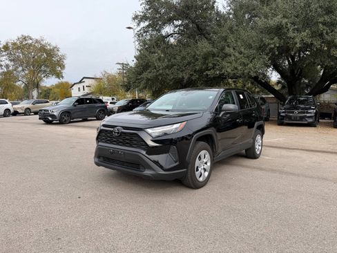 Used 2023 Toyota RAV4 LE image 2