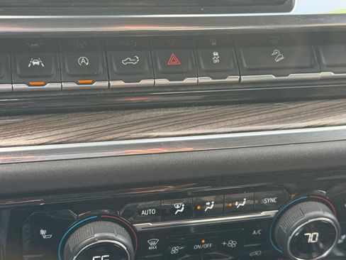 Used 2024 Chevrolet Silverado 1500 RST image 37