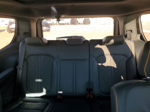 Used 2023 Jeep Grand Wagoneer Series III w/ Quick Order Packagew 28T image 14