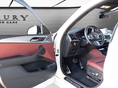 Used 2023 BMW X4 xDrive30i w/ M Sport Package AWD/4WD image 35