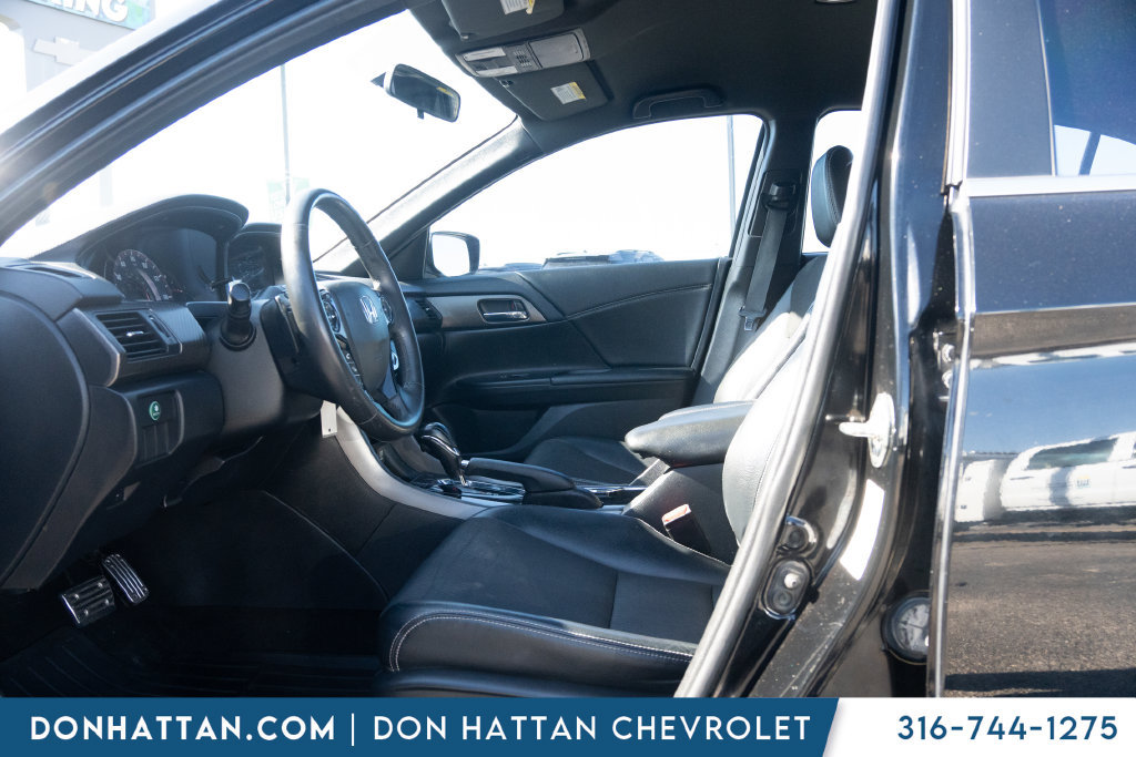 Used 2016 Honda Accord Sport image 3