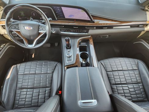 Used 2023 Cadillac Escalade Sport Platinum w/ LPO, ONYX Package AWD/4WD image 9