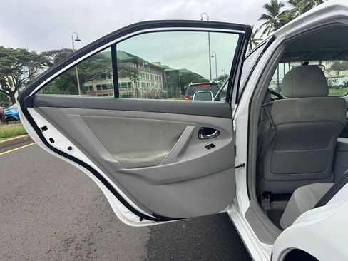 Used 2007 Toyota Camry SE image 16