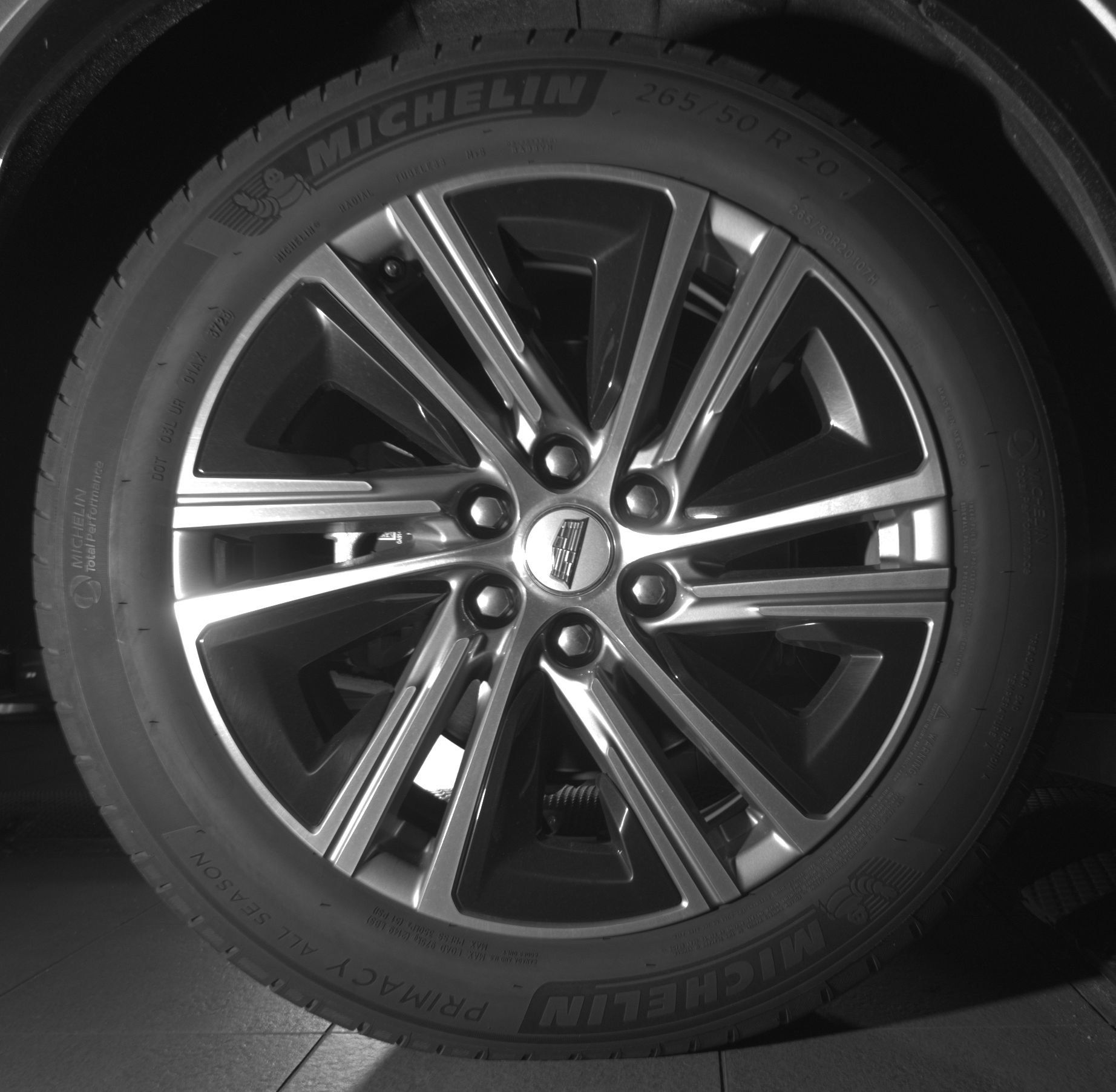 Certified 2024 Cadillac Lyriq Luxury RWD image 12