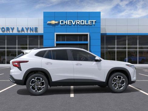 New 2026 Chevrolet Trax LT image 5