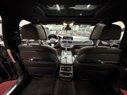 Used 2020 BMW 750i xDrive w/ Luxury Rear Seating Package AWD/4WD image 58