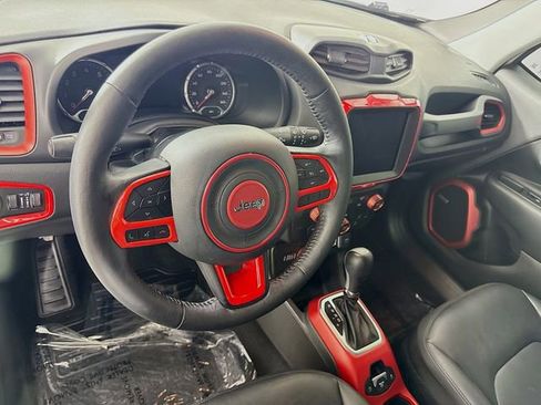 Used 2021 Jeep Renegade Trailhawk w/ Sun & Sound Group image 9