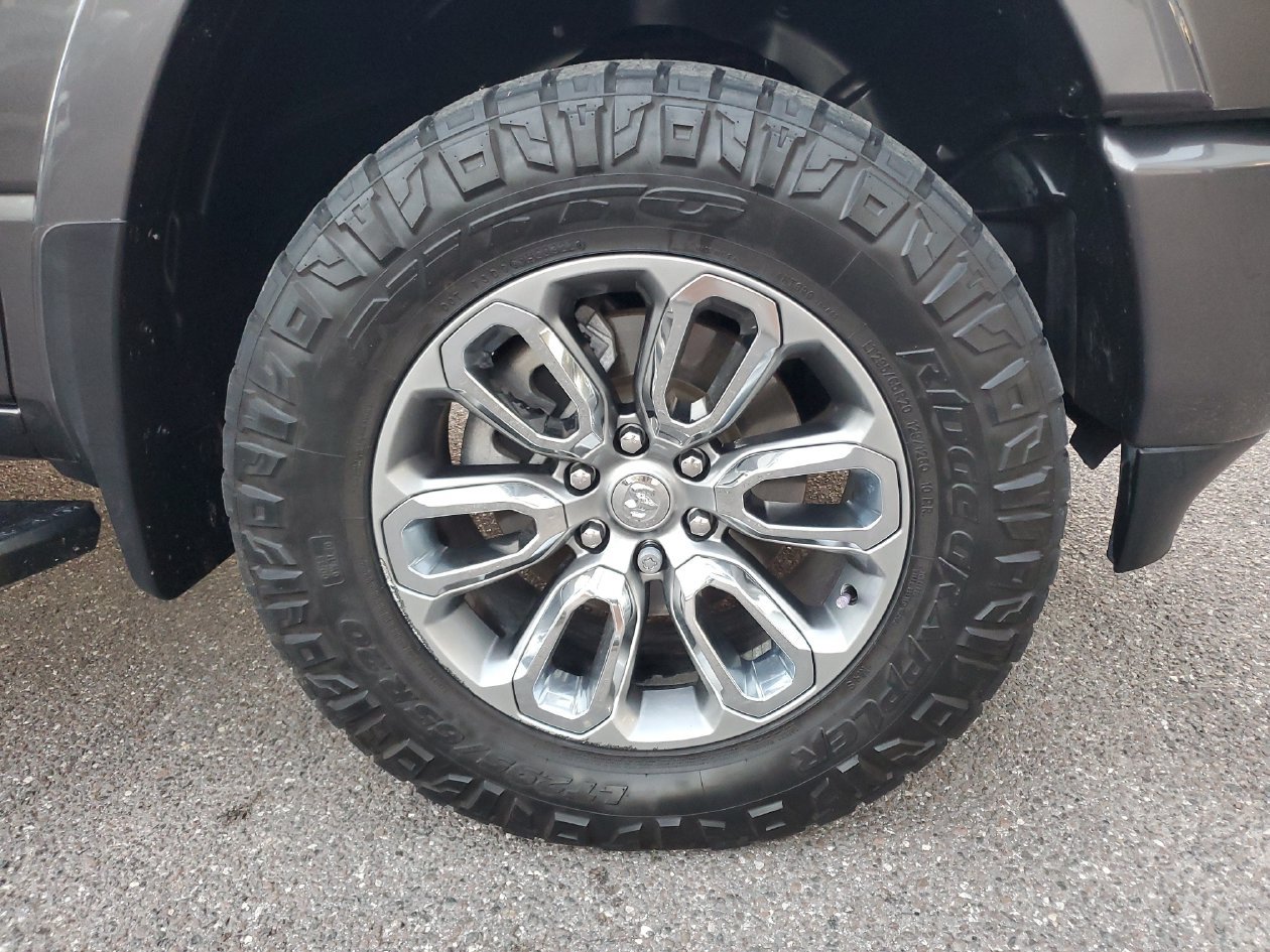 Used 2021 RAM 1500 Laramie w/ Sport Appearance Package AWD/4WD image 5