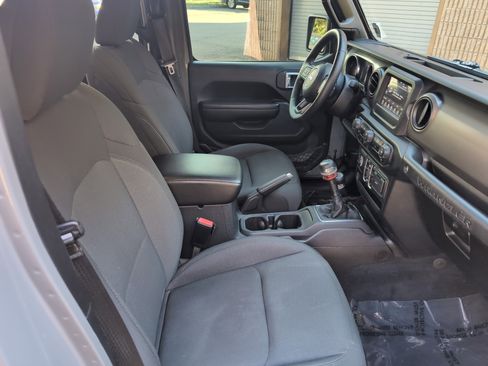 Used 2021 Jeep Wrangler Unlimited Willys image 18