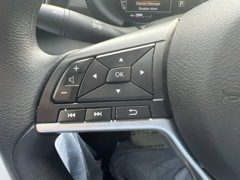 Used 2023 Nissan Kicks SV FWD image 14