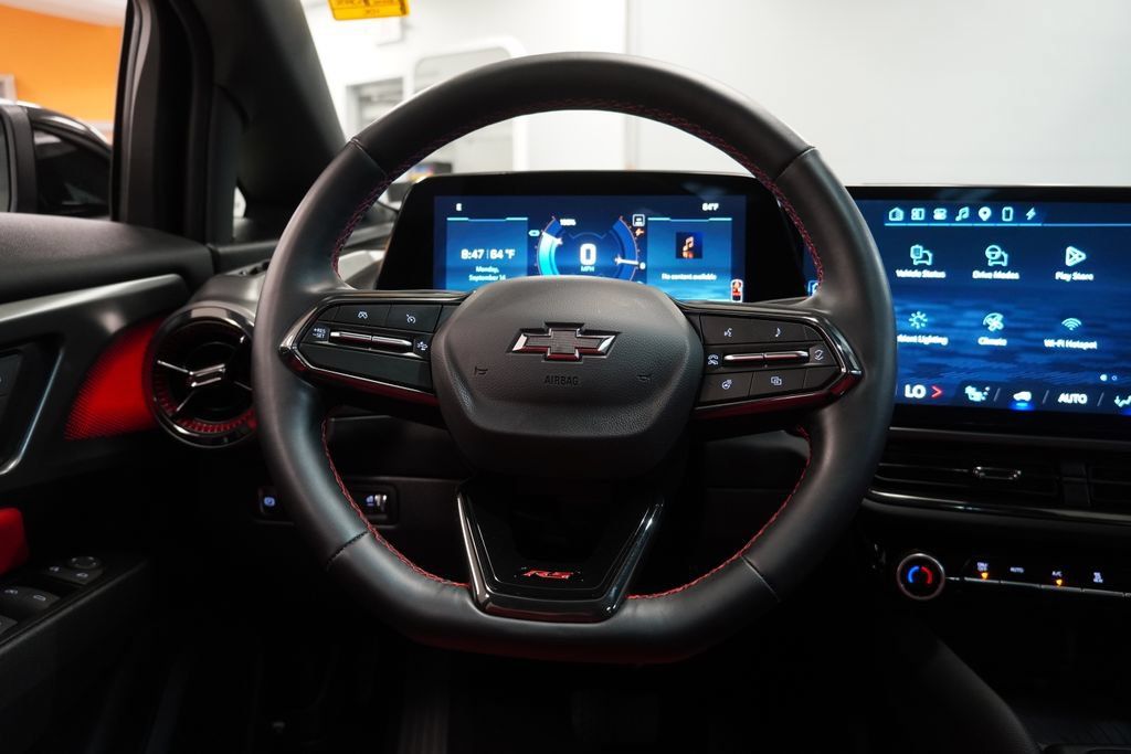Used 2024 Chevrolet Equinox EV RS AWD/4WD image 19