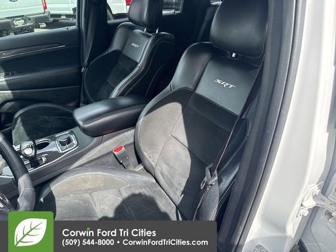 Used 2014 Jeep Grand Cherokee SRT8 w/ Luxury Group II AWD/4WD image 6