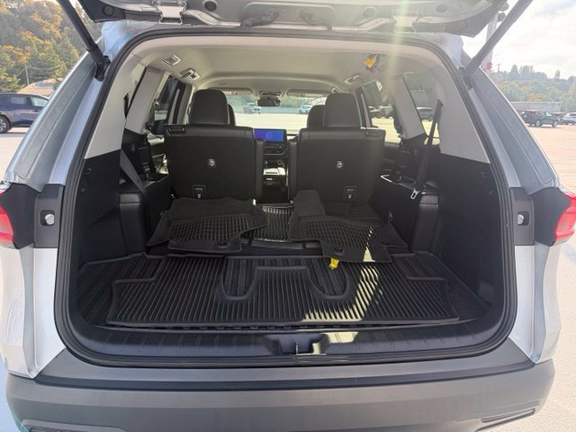 Certified 2024 Toyota Grand Highlander AWD image 13