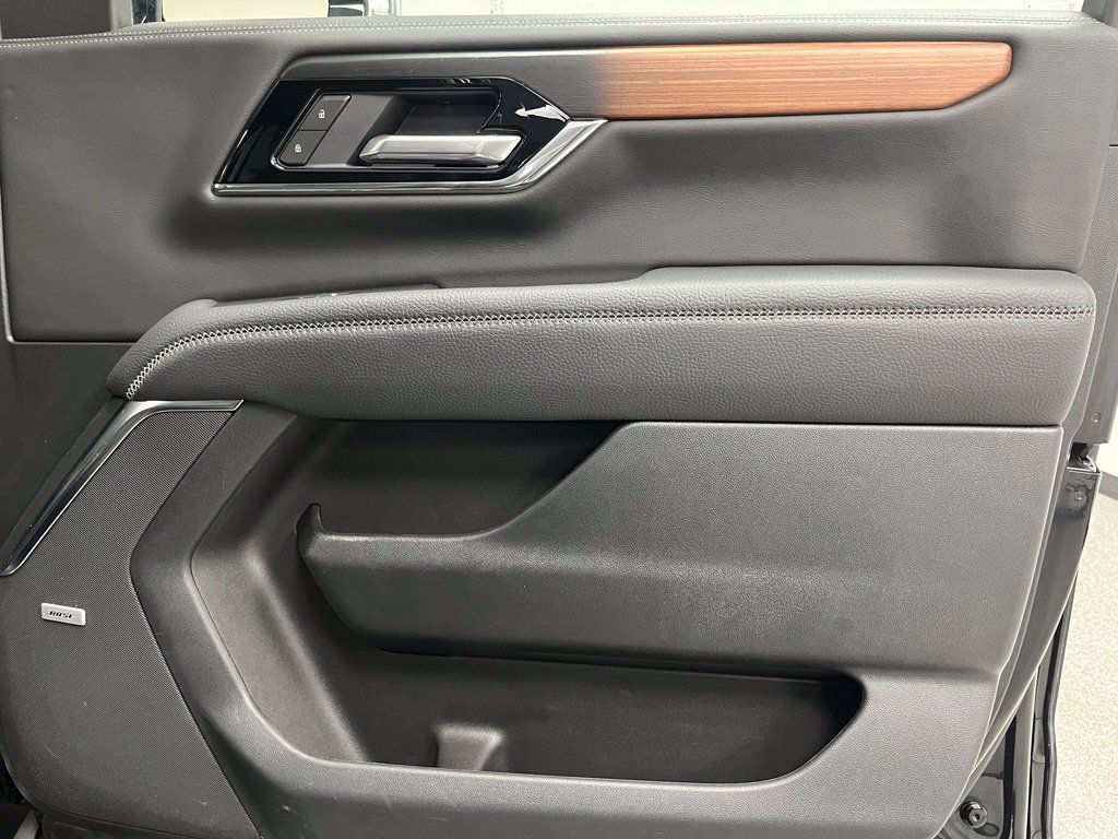 Used 2025 GMC Yukon Denali w/ LPO, Floor Liner Package AWD/4WD image 54