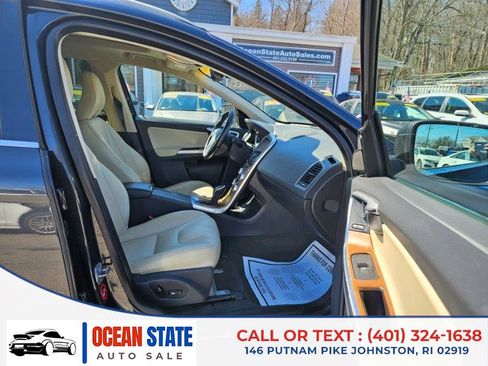 Used 2016 Volvo XC60 T5 Platinum w/ Climate Package image 13