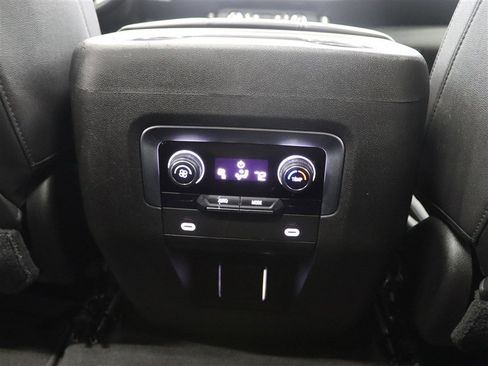 Used 2021 Chevrolet Tahoe LT AWD/4WD image 28