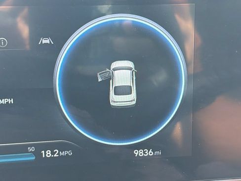 Used 2025 Hyundai Elantra Limited FWD image 19