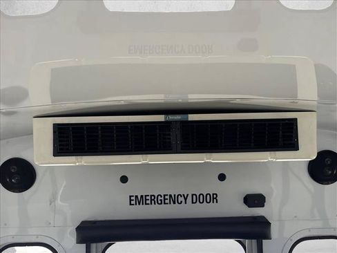 Used 2002 Ford E-450 and Econoline 450 RWD image 17