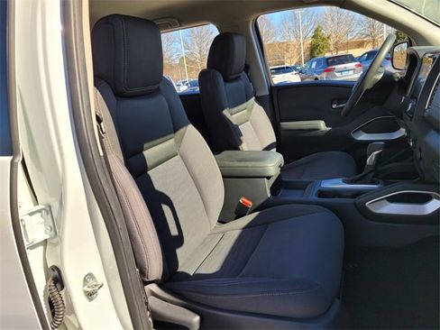 Used 2023 Nissan Frontier SV w/ Tow Package image 16