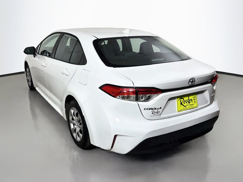 Used 2025 Toyota Corolla LE FWD image 8
