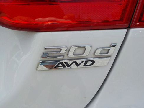 Used 2017 Jaguar XE Prestige image 9