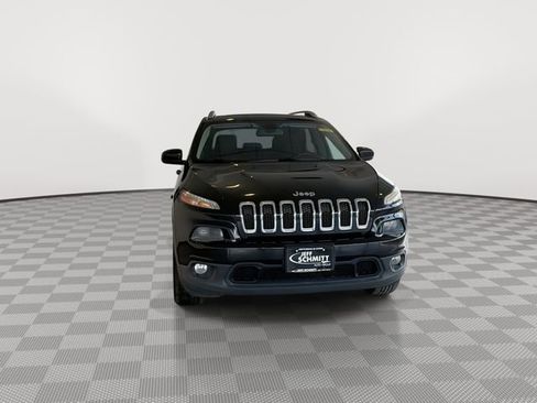 Used 2016 Jeep Cherokee Latitude w/ Cold Weather Group image 3