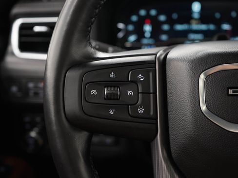 Used 2024 GMC Yukon XL Denali Ultimate AWD/4WD image 28