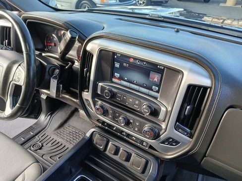 Used 2015 GMC Sierra 1500 SLT w/ SLT Crew Cab Value Package image 19