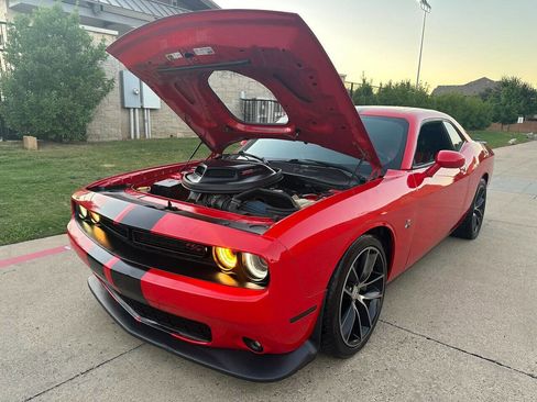 Used 2015 Dodge Challenger R/T Scat Pack image 21
