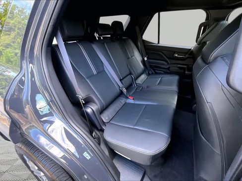 Used 2025 Toyota 4Runner Limited AWD/4WD image 20