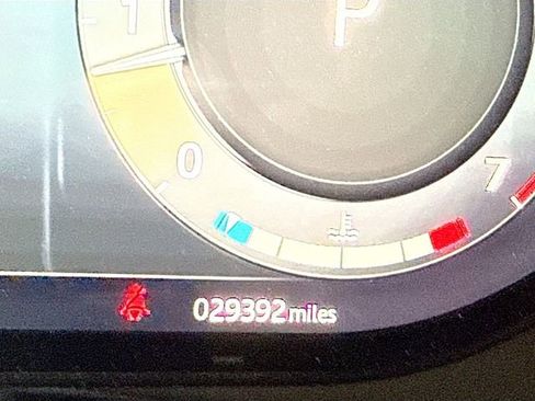 Used 2023 Land Rover Range Rover Sport SE image 13